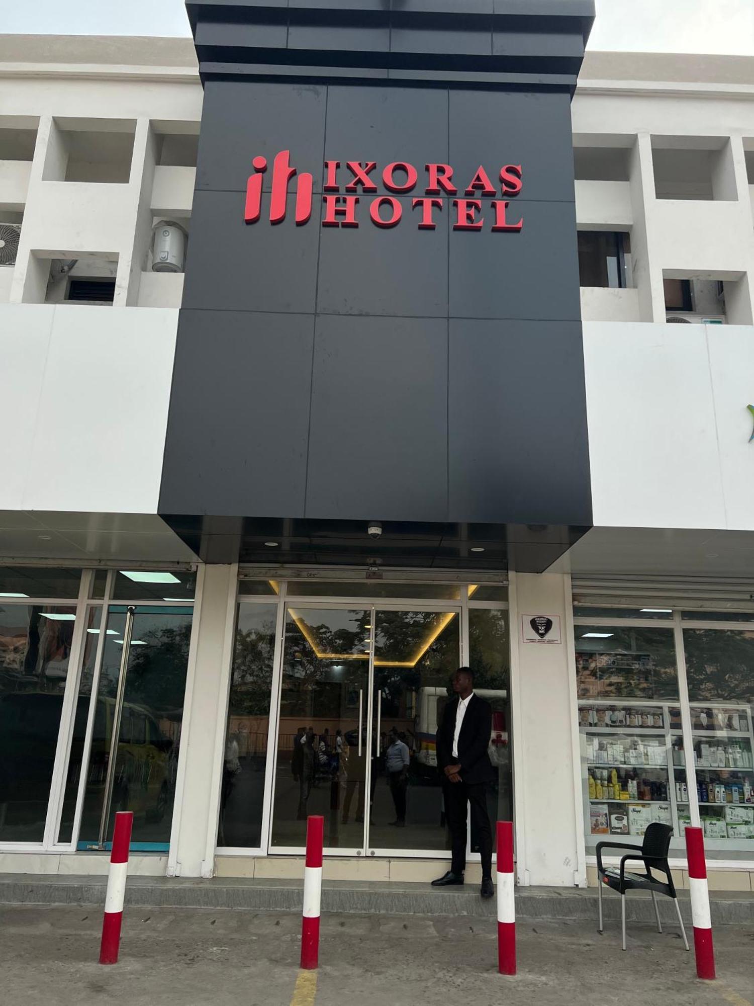 Ixoras Hotel Victoire Kinshasa Bagian luar foto